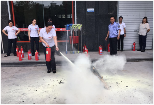 潍坊市中福在线销售厅组织消防演练