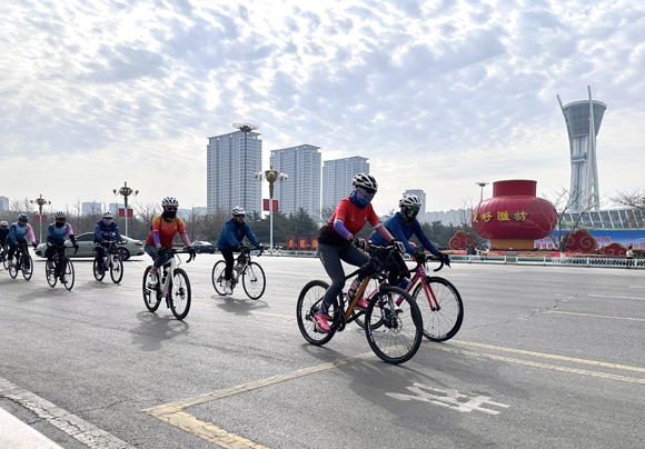 潍坊福彩组织开展2024迎春环城骑行活动