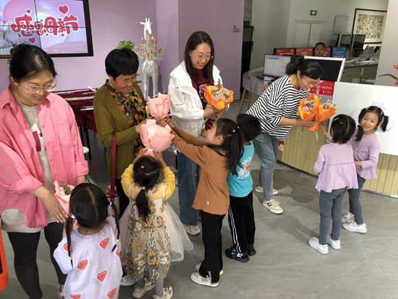 以爱之名 献礼母亲 潍坊福彩开展“母亲节”公益活动